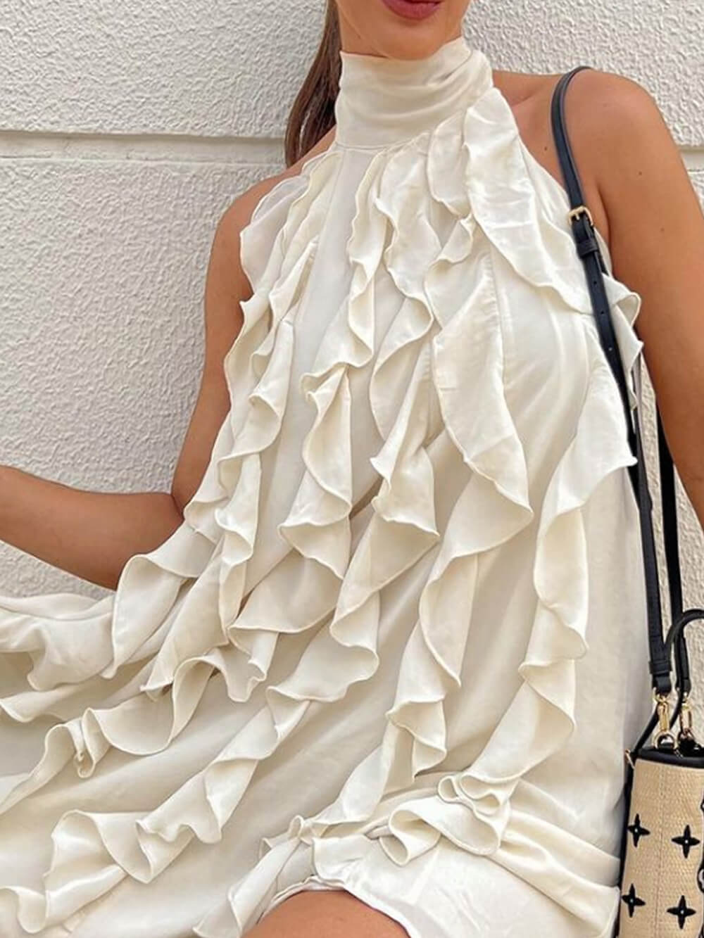 Robe à la mode avec col montant
