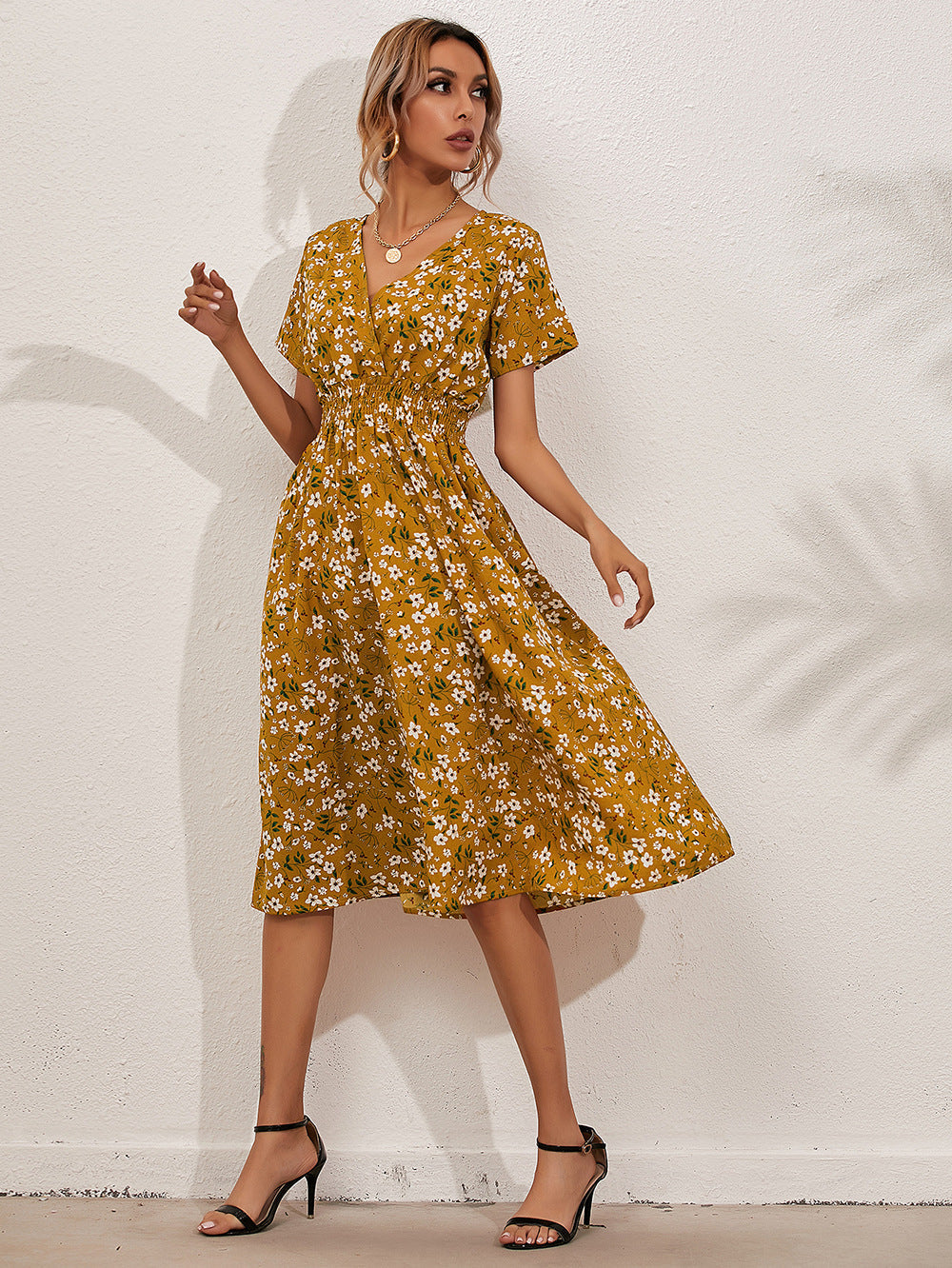 Robe Florale Décontractée à la Mode avec Manches Courtes