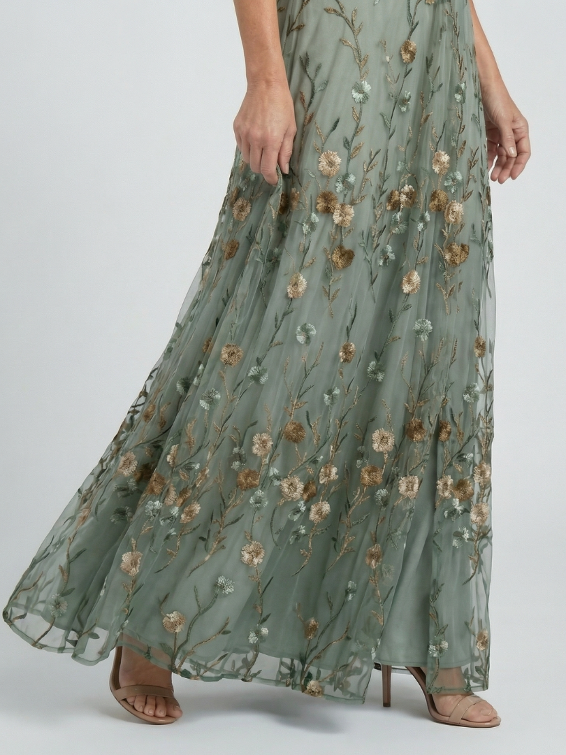 Sage | Robe Maxi Brodée Florale avec Décolleté en V et Manches Volantes