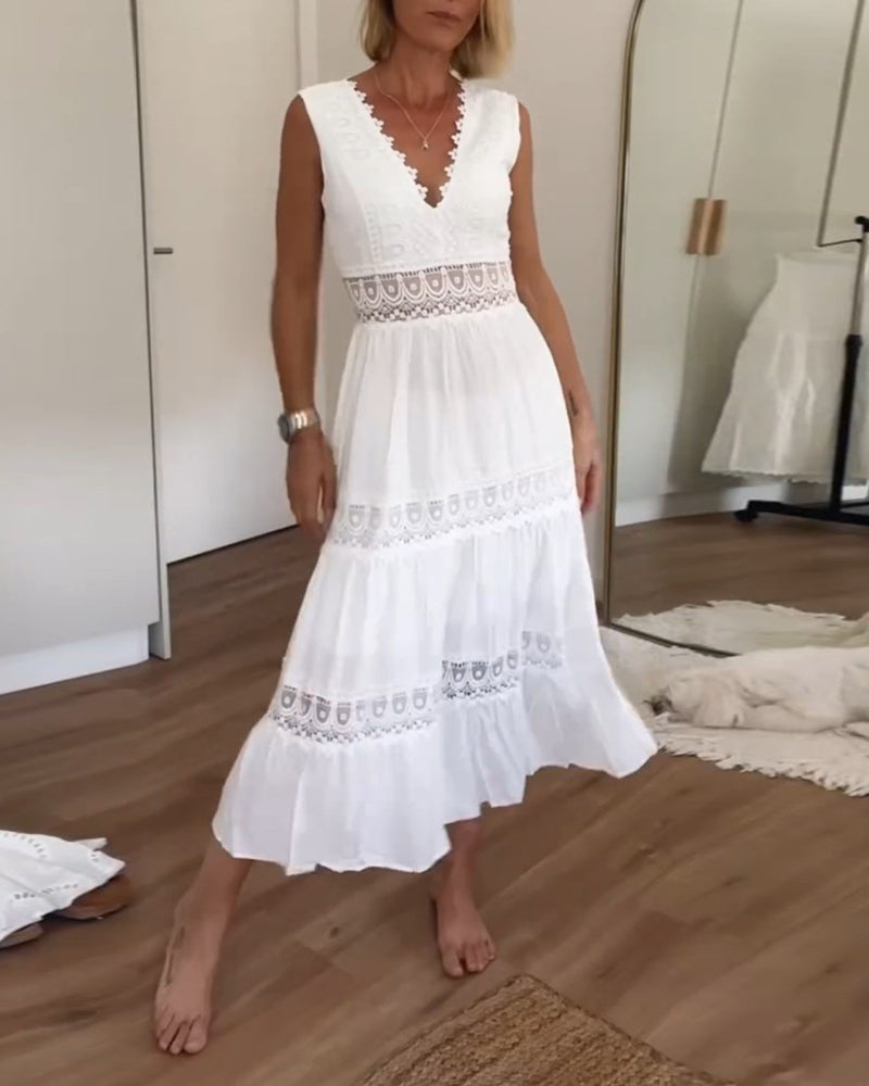 ALYSSA | Robe Midi Sans Manches avec Décolleté en V et Détails en Dentelle Délicate