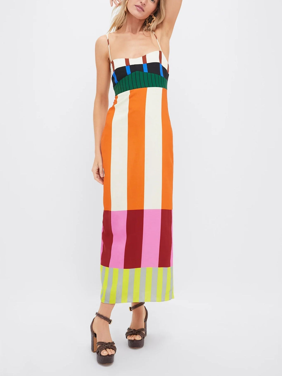 VITTORIA | Robe Longue Fleurie avec une Coupe Épousant pour les Jours Ensoleillés