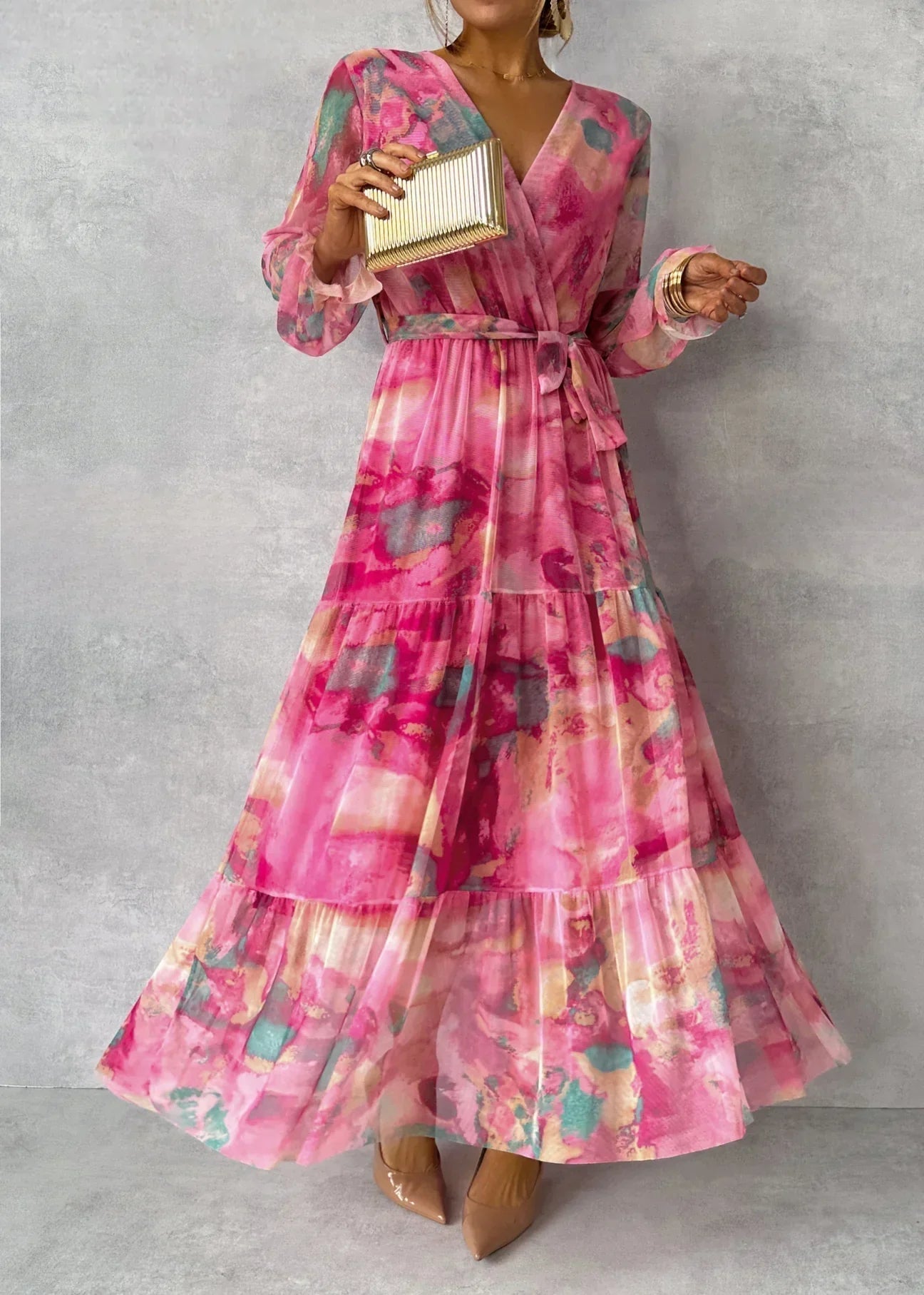 ZOEY | Robe Florale Vibrante avec Silhouette Étagée Flatteuse