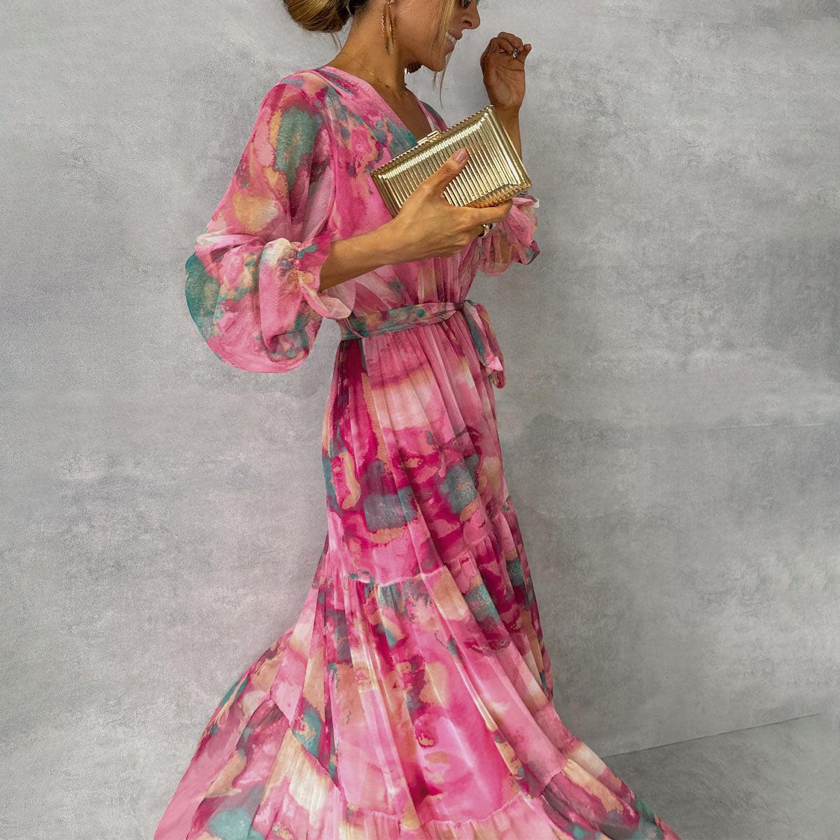 ZOEY | Robe Florale Vibrante avec Silhouette Étagée Flatteuse