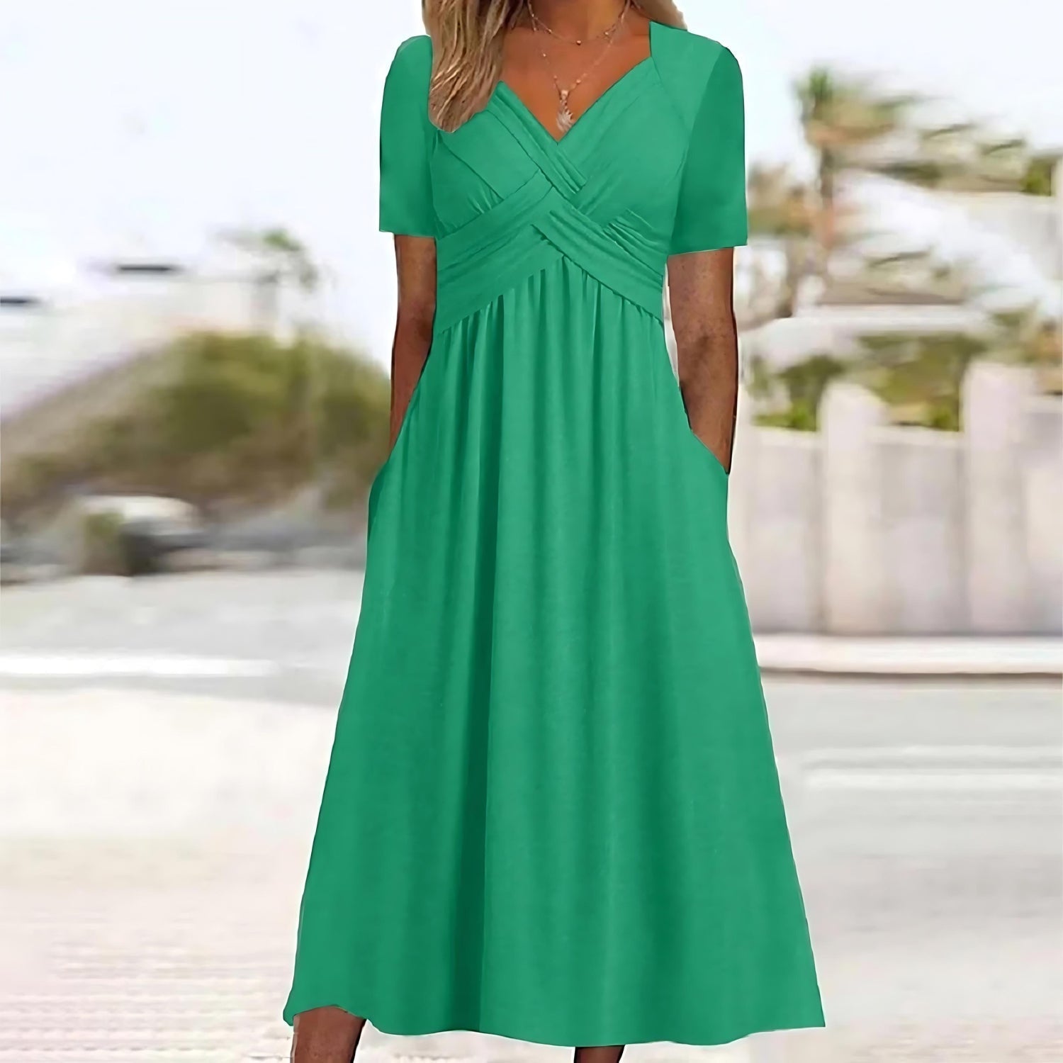 SOFIA | Robe Midi Avec Une Silhouette Flatteuse Pour Des Occasions Élégantes