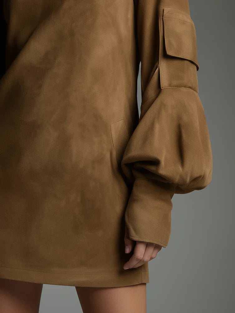 Bibbi™ | Mini-robe ample en daim à col montant