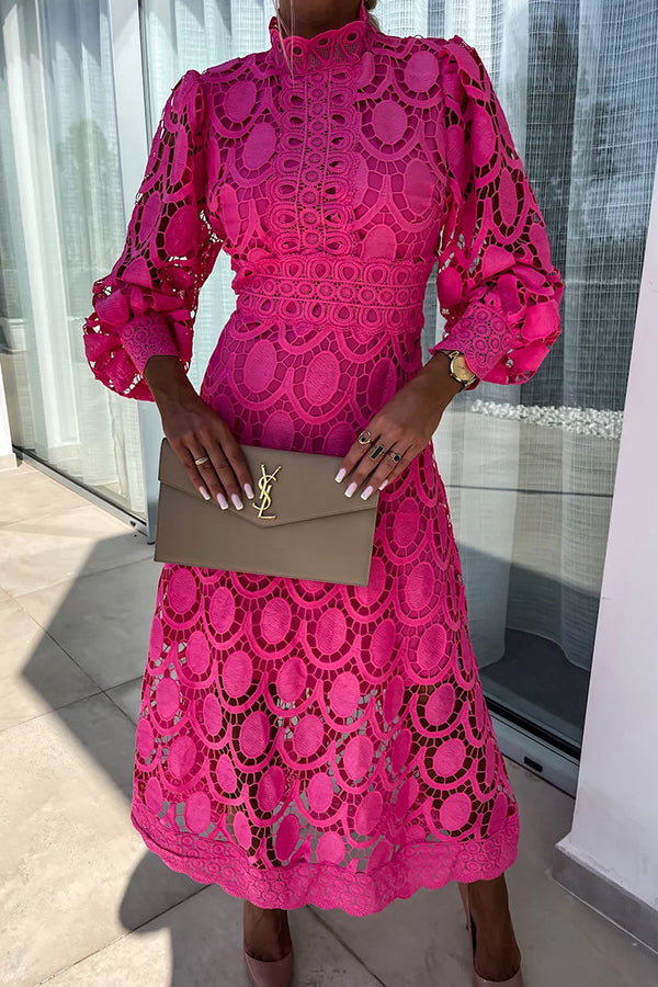 Noor™ | Robe romantique aux détails raffinés