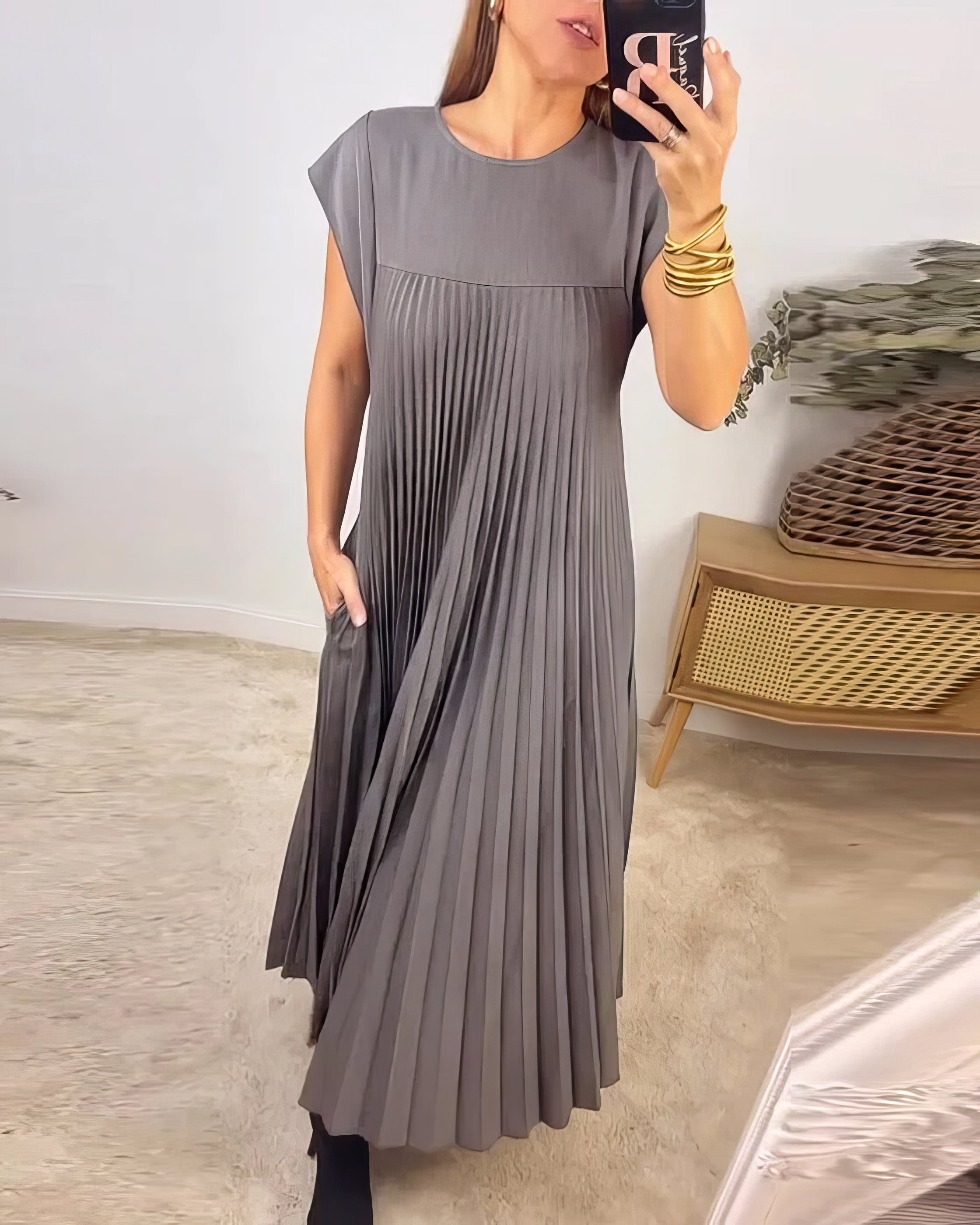 ELEONORA | Robe Plissée Sans Manches, Élégante et Intemporelle