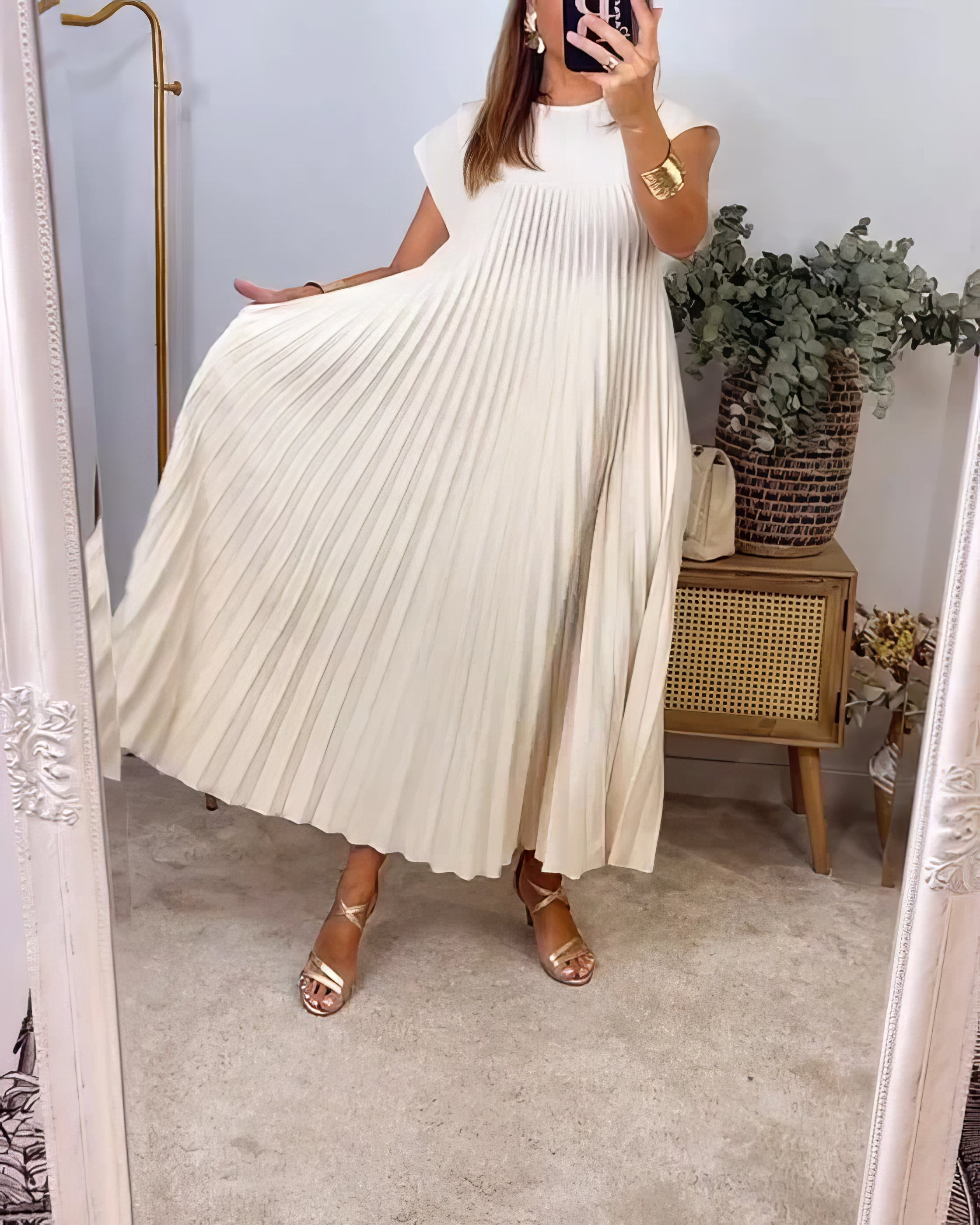 ELEONORA | Robe Plissée Sans Manches, Élégante et Intemporelle