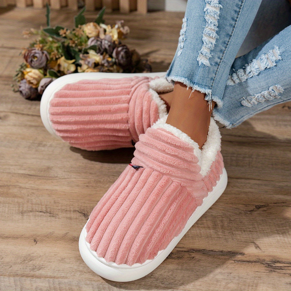 Lola™ | Chaussons en peluche pour la maison