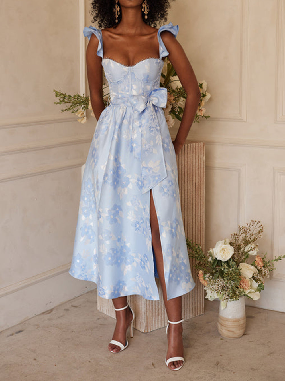 Robe sans bretelles avec imprimé et manches papillon