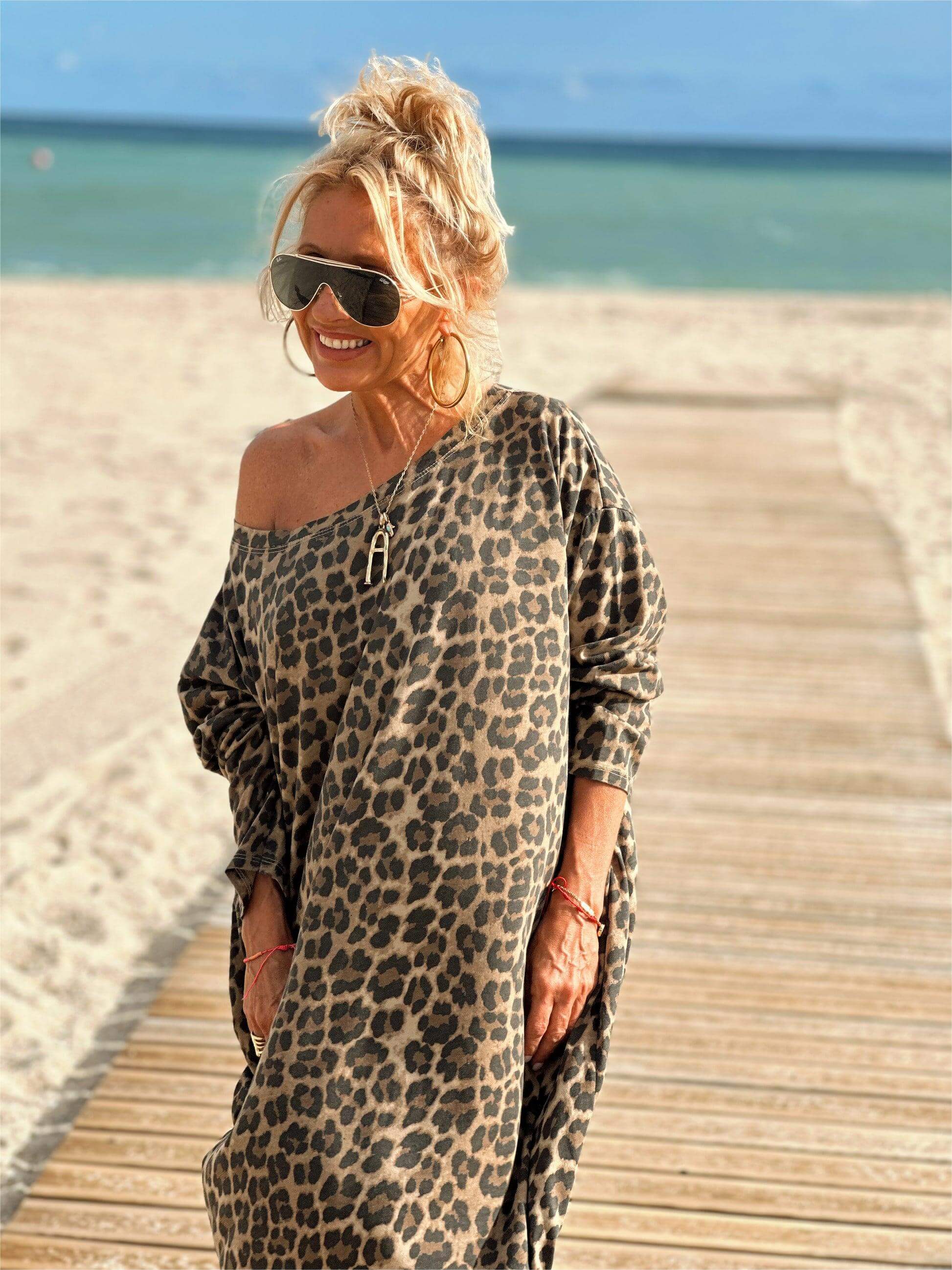 PALMIRA | Robe Oversized Imprimé Animal pour une Liberté Complète et un Style Spontané du Matin au Soir
