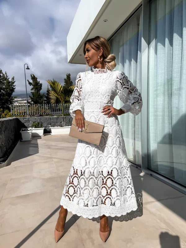 Noor™ | Robe romantique aux détails raffinés