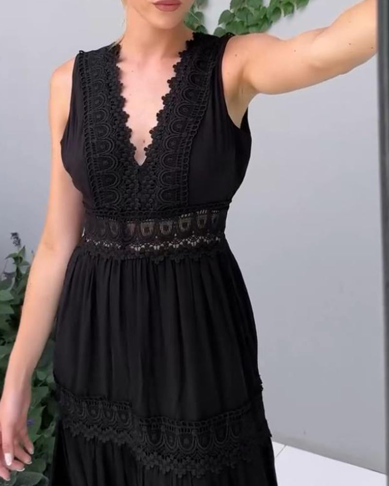 ALYSSA | Robe Midi Sans Manches avec Décolleté en V et Détails en Dentelle Délicate