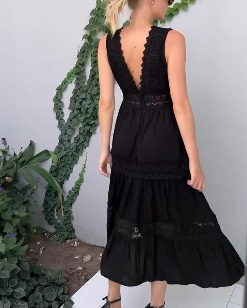 ALYSSA | Robe Midi Sans Manches avec Décolleté en V et Détails en Dentelle Délicate