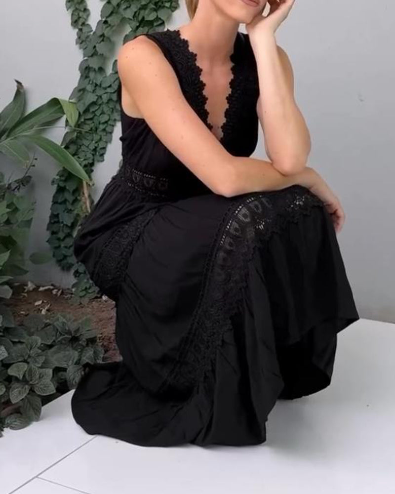 ALYSSA | Robe Midi Sans Manches avec Décolleté en V et Détails en Dentelle Délicate