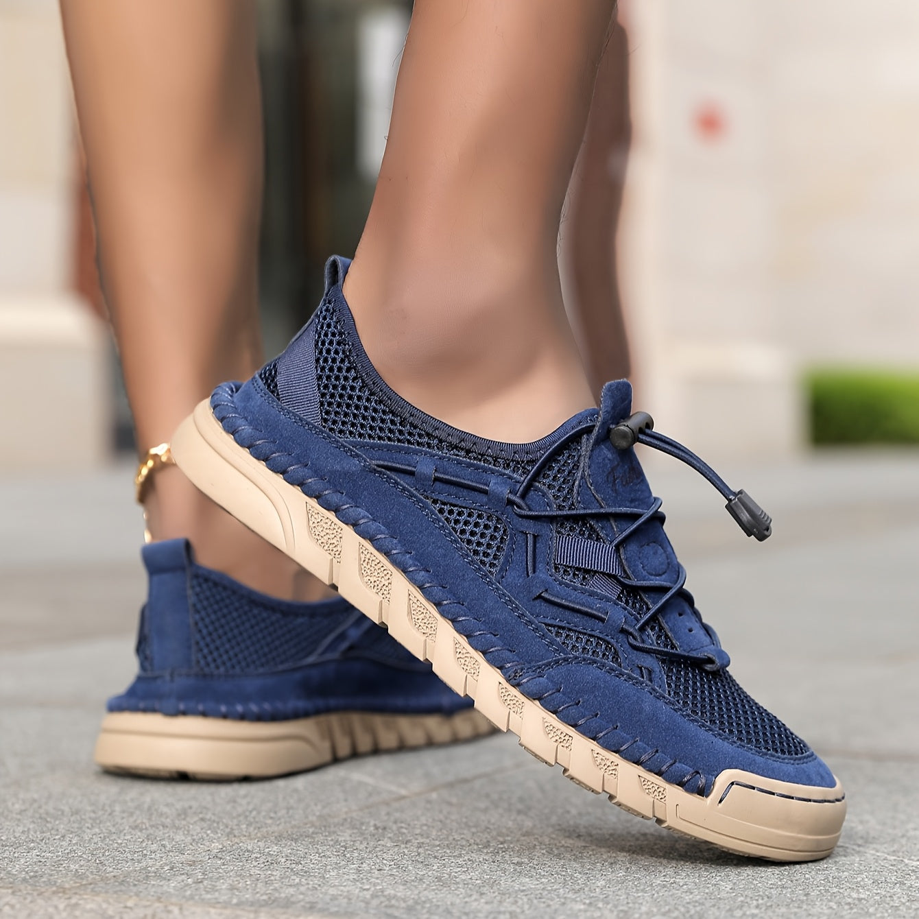ELARA™ – La chaussure de confort respirante