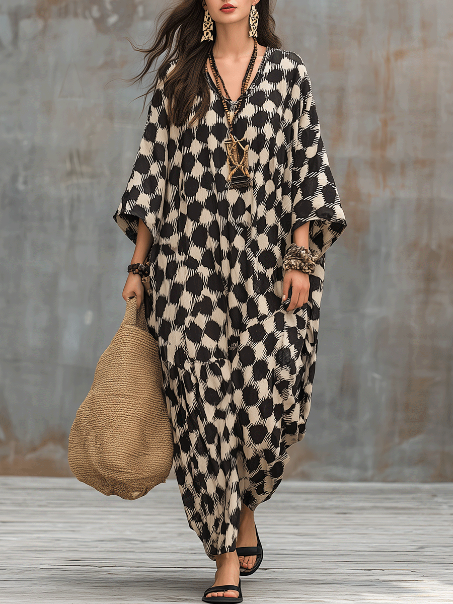 Robe maxi caftan d'inspiration bohémienne avec pois et coupe ample