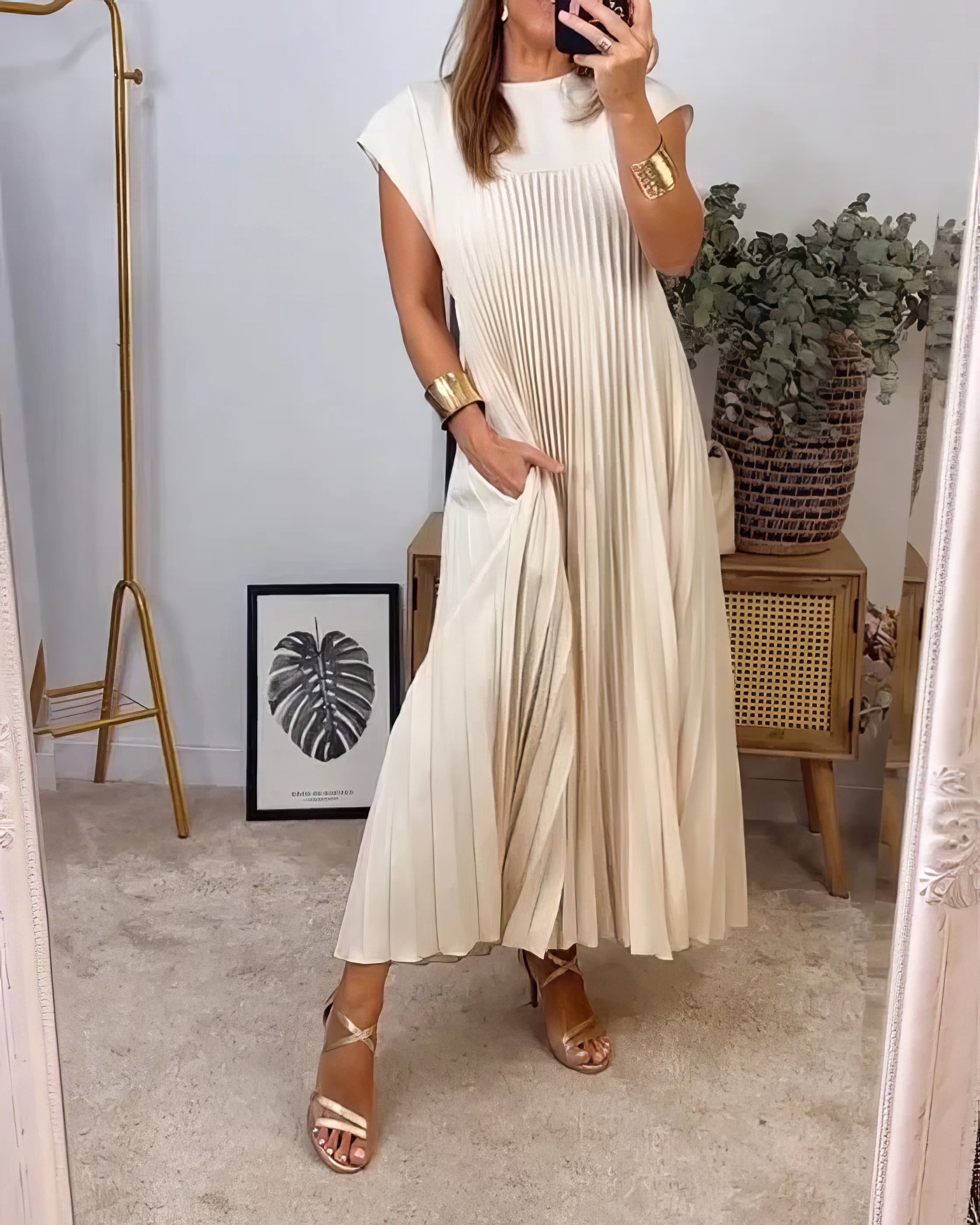 ELEONORA | Robe Plissée Sans Manches, Élégante et Intemporelle