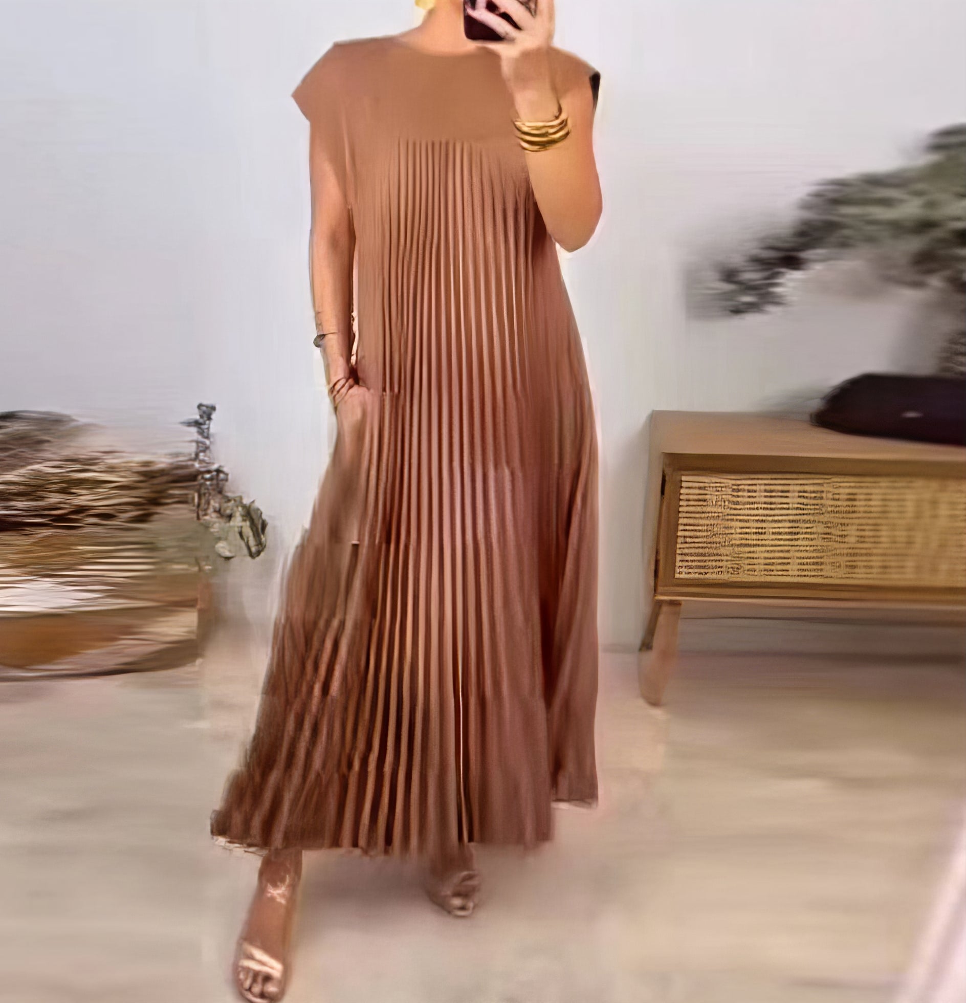 ELEONORA | Robe Plissée Sans Manches, Élégante et Intemporelle