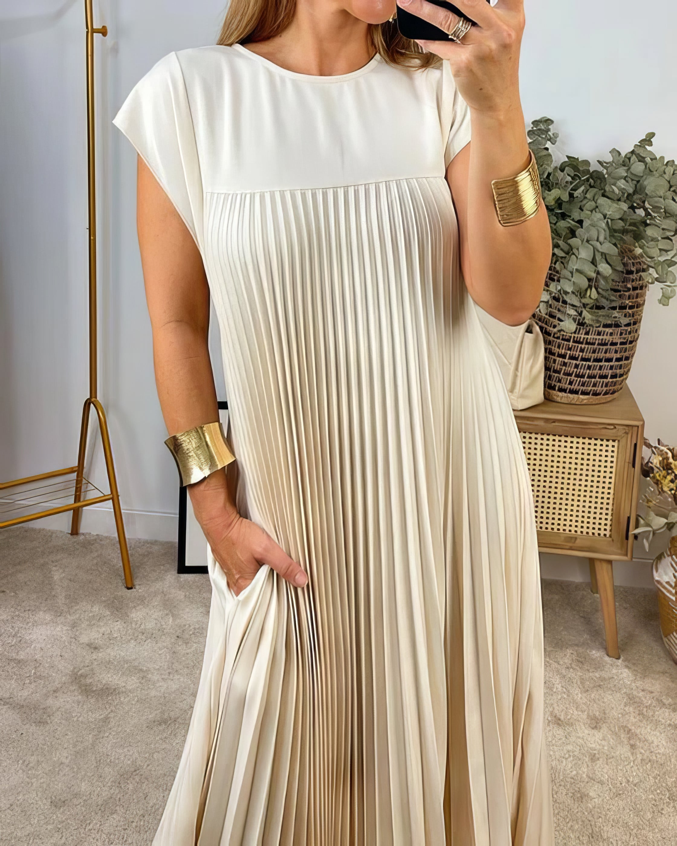 ELEONORA | Robe Plissée Sans Manches, Élégante et Intemporelle